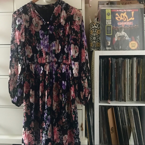 Zara Dresses & Skirts - Massimo Dutti Stunner